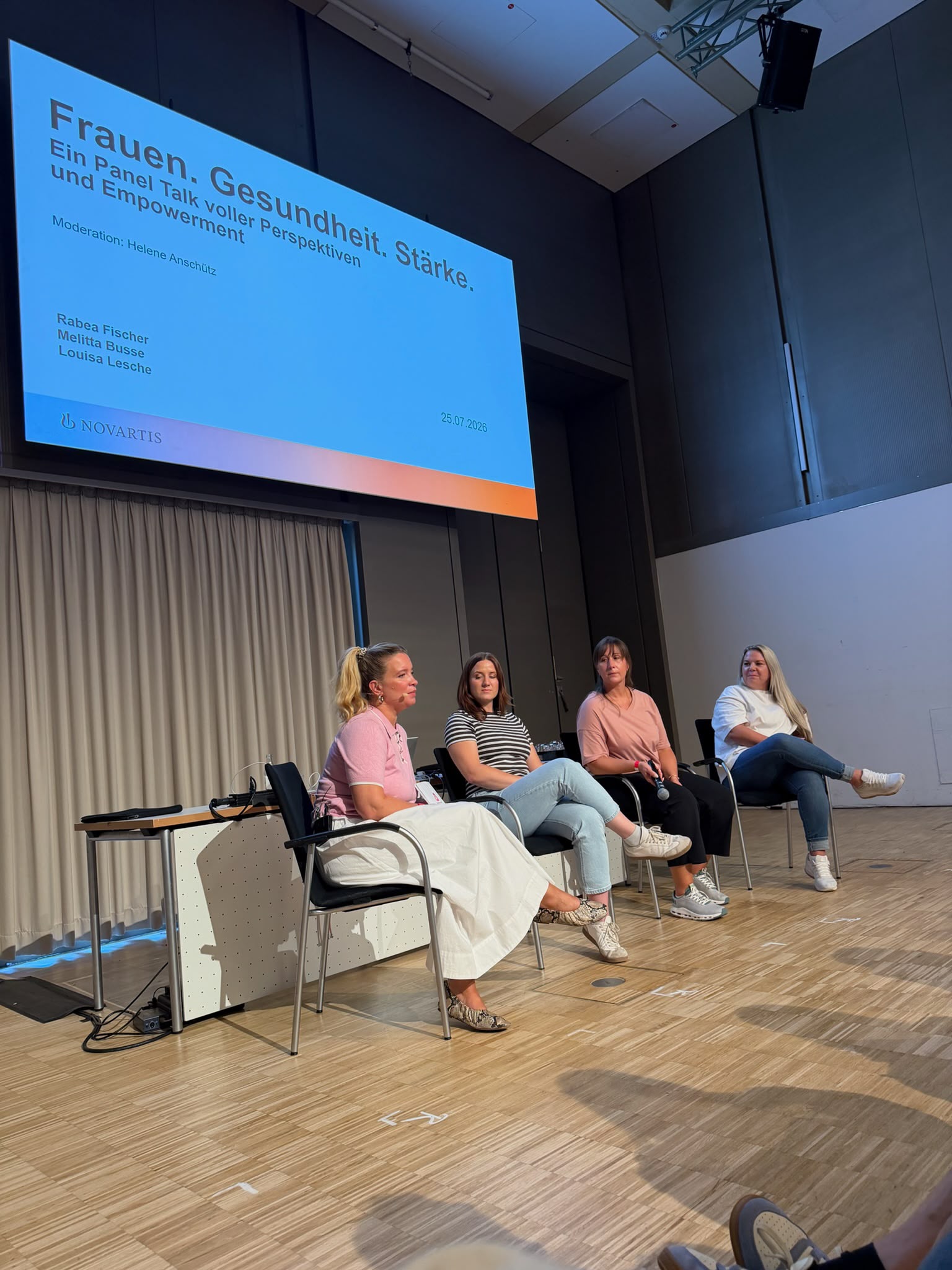 Podiumsgespräch „Frauen, Gesundheit, Stärke“ beim Kämpferherzentreffen 2026