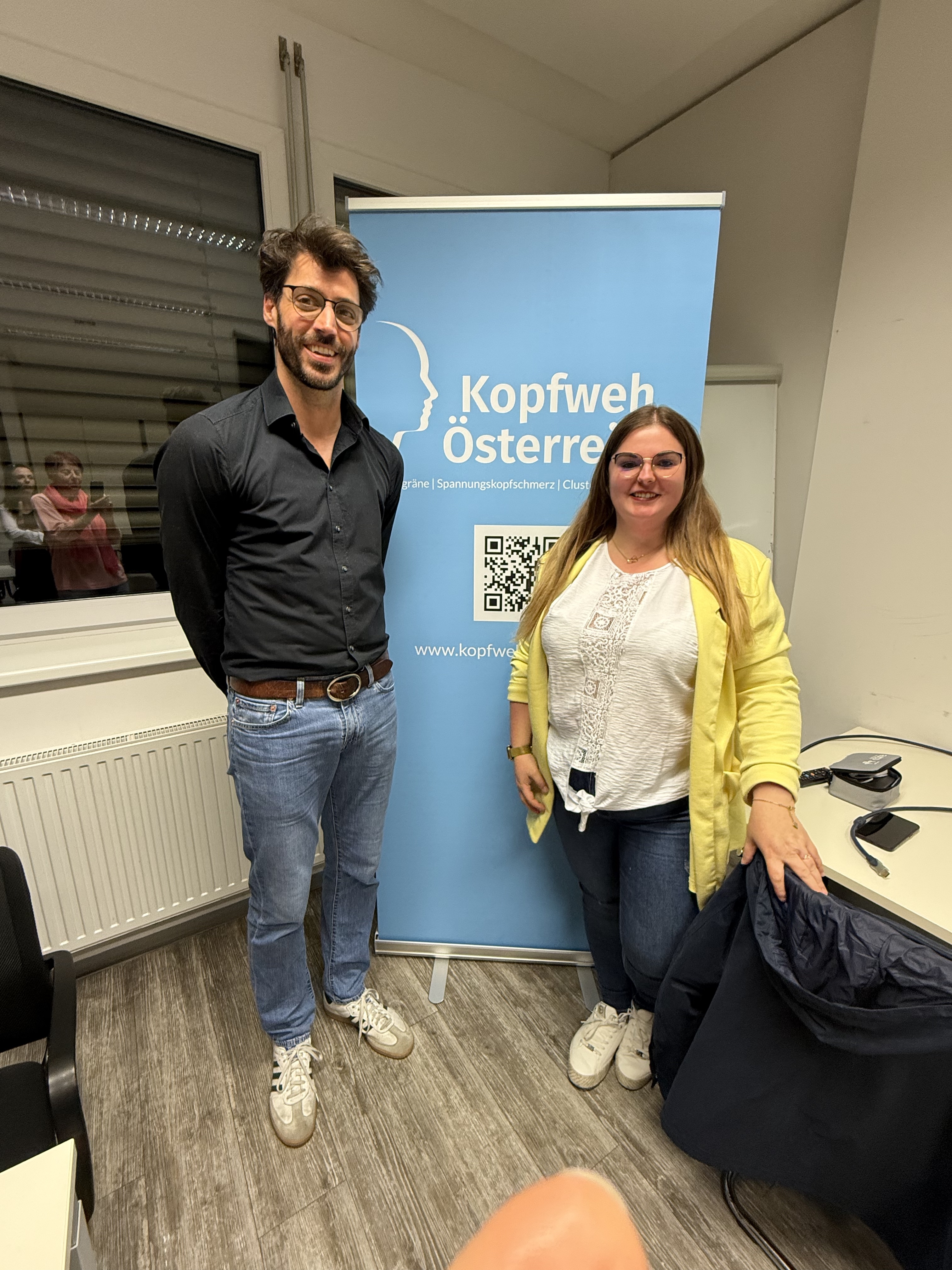 Bernhard Taxer MSc, PhD und Tamara Brandstätter beim Infoabend von Kopfweh Österreich in Graz