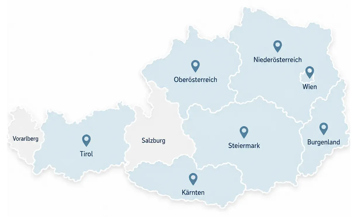 Karte von Österreich: Blau markiert und mit einem Kartenpin versehen sind Oberösterreich, Niederösterreich, Wien, Tirol, Steiermark, Burgenland und Kärnten — dort hat Kopfweh Österreich eine Ansprechperson. Salzburg und Vorarlberg sind grau dargestellt.